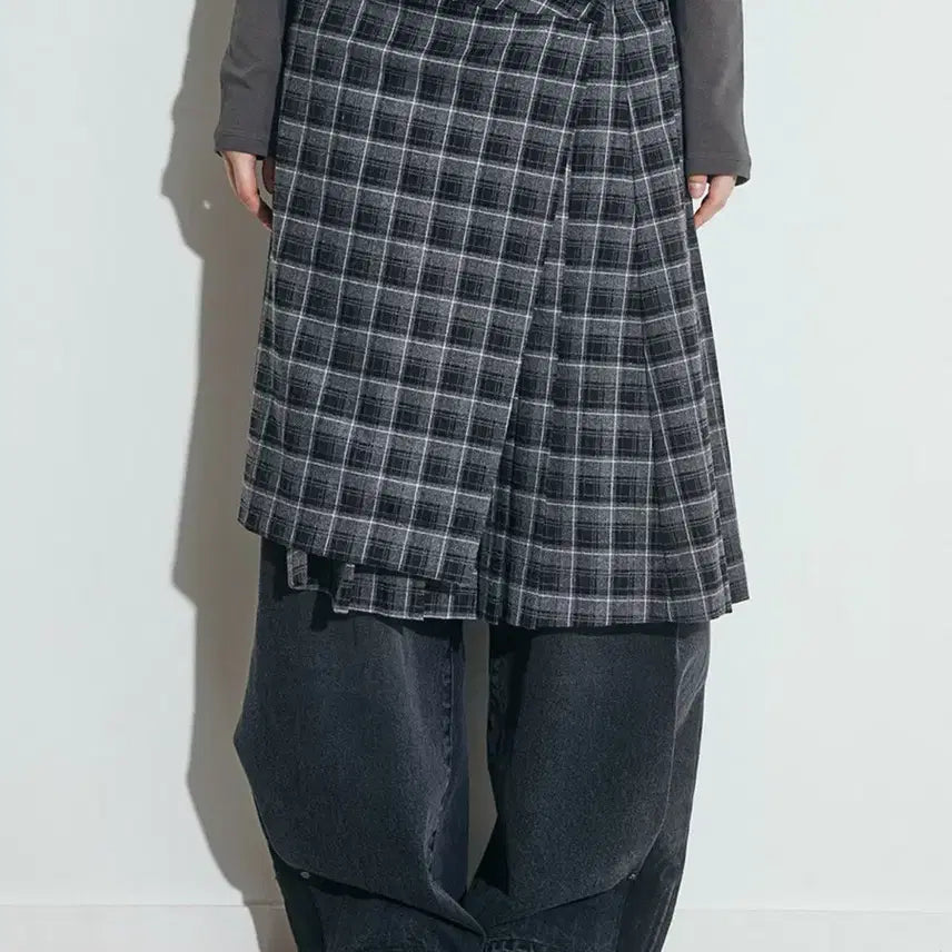 [BUNJANG] OFS LAYERED CHECK Pleated Wrap Skirt Black / 오피쉬 LAYERED CHECK 체크 플리츠 랩 스커트 블랙