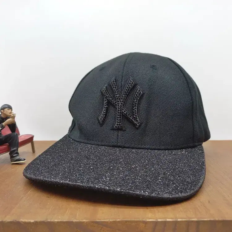 [BUNJANG] MLB New York Yankees Cubic Glitter Snapback Hat / MLB 뉴욕 양키스 큐빅글리터 스냅백 NY 럭셔리 블랙