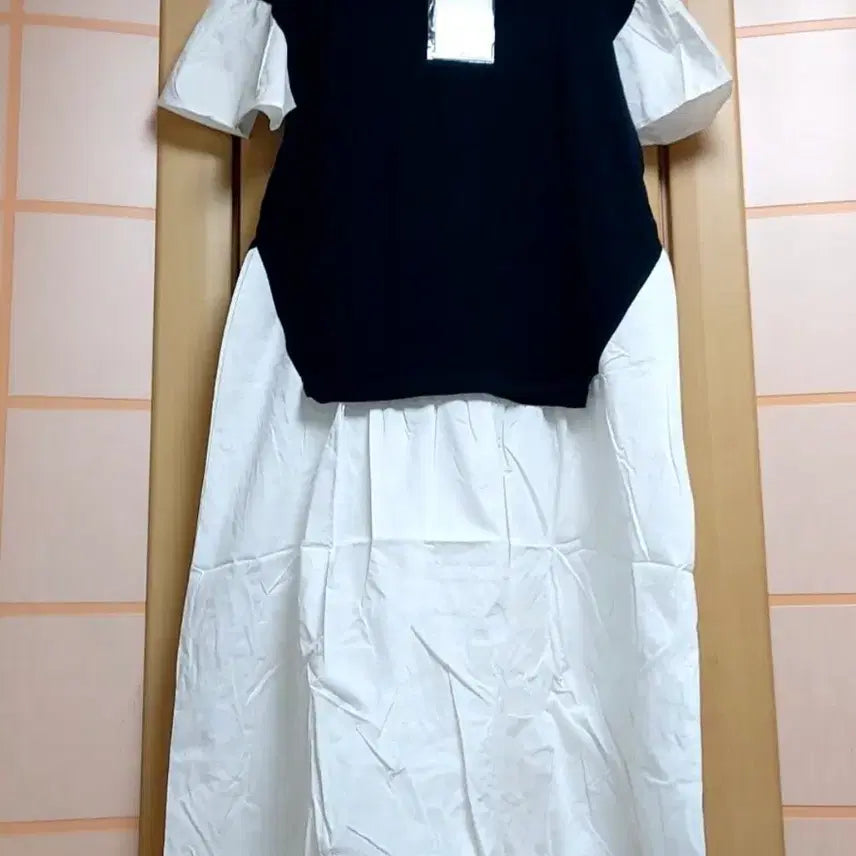 [BUNJANG] SEONGJINCHI Black White Color Block Shirring Dress L / 블랙 화이트 배색 셔링 원피스 L (새상품)
