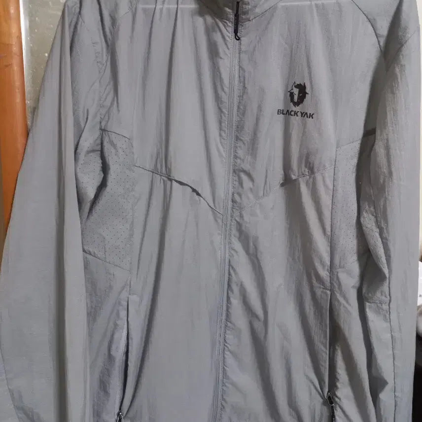[BUNJANG] Black Yak Windbreaker Jumper Gray / 블랙야크 바람막이 점퍼 그레이