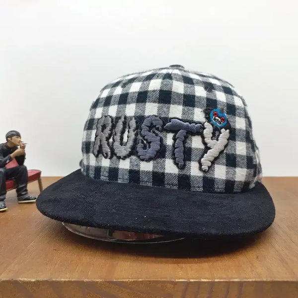 [BUNJANG] Elstinko Rusty Check Black Snapback Hat / 엘스팅코 스트릿 스냅백 모자 햇츠온 ELSTINKO RUSTY 체크 블랙