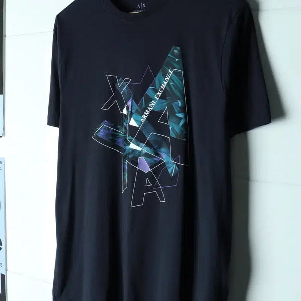 [BUNJANG] Emporio Armani Big Logo Graphic T-Shirt (L-XL) - Limited Edition Black / (L-XL) 아르마니 반팔 티셔츠 빅로고 그래픽 한정판 블랙-H34381
