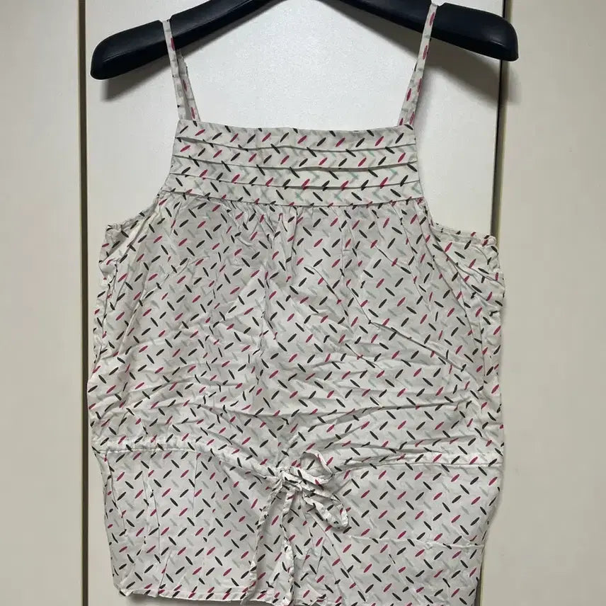 [BUNJANG] Old Navy XS Patterned Sleeveless Top / 올드네이비 XS 패턴 슬리브리스