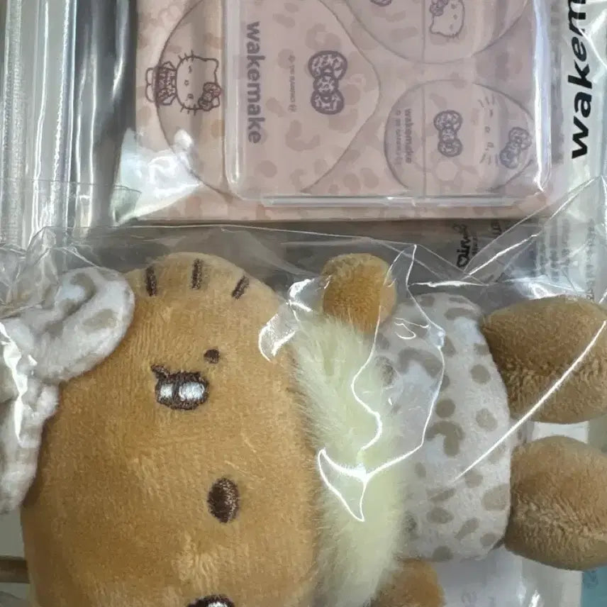 [BUNJANG] Gyaru Kitty Plush / 갸루키티 인형 웨이크메이크 (현물)