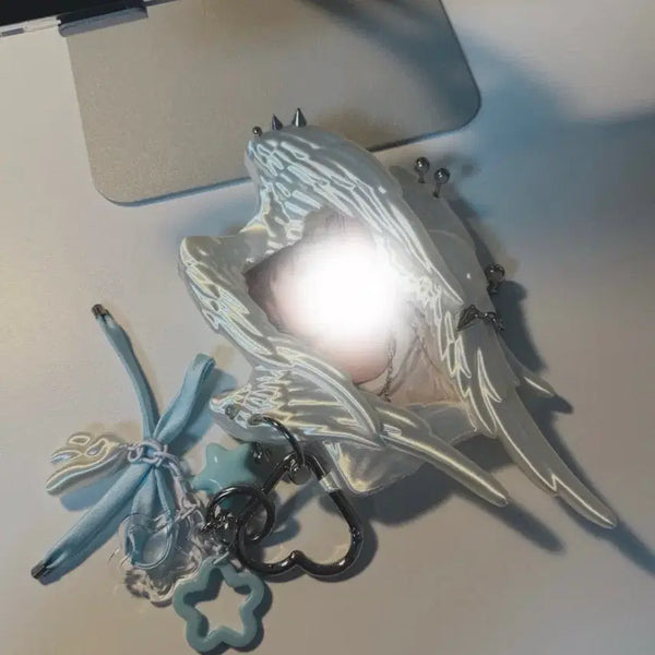[BUNJANG] YANZHUJI Wing Piercing Photocard Holder White / YANZHUJI 포카홀더 날개 피어싱 포카홀더