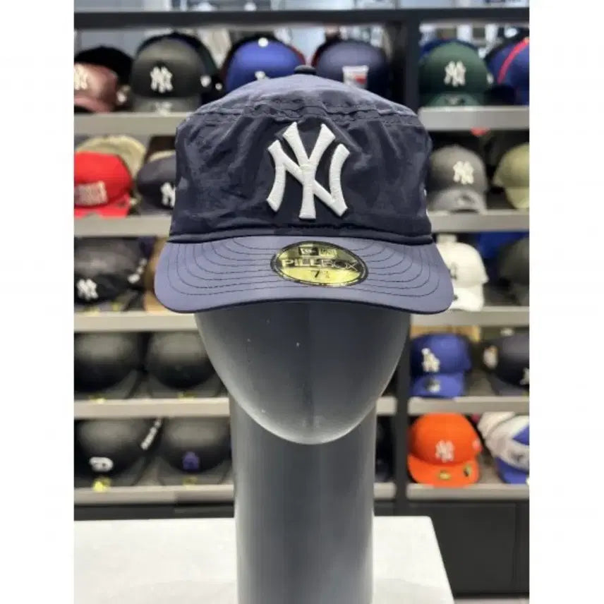 [BUNJANG] MLB New York Yankees Nylon Metal Philbox Fitted Cap Navy 7 3/8 / MLB 뉴욕 양키스 나일론 메탈 필박스 피티드캡 네 이비 73/8