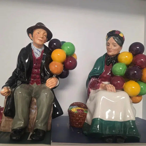 [BUNJANG] Royal Doulton The Balloon Man HN1954 Figurine / 로얄덜튼 풍선파는 할아버지 할머니