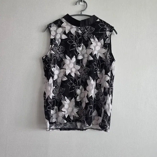 [BUNJANG] Sleeveless Blouse with Flower Pattern / 플라워 패턴 민소매 블라우스