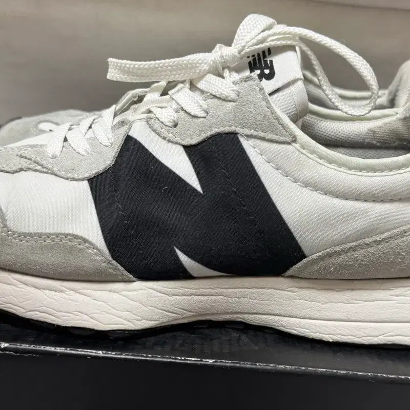 [BUNJANG] New Balance 327 Sneakers White/Black / 뉴발란스 327 스니커즈 화이트/블랙