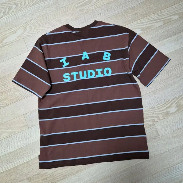 [BUNJANG] IAB STUDIO Stripe Short Sleeve T-Shirt L / 아이앱스튜디오 IAB STUDIO 스트라이프 반팔 티 L