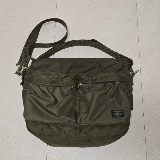 [BUNJANG] Yoshida Porter Tanker Shoulder Bag Olive / 요시다 포터 탱커 숄더백 올리브 (855-07415)
