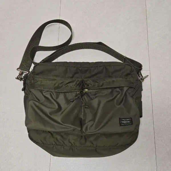[BUNJANG] Yoshida Porter Tanker Shoulder Bag Olive / 요시다 포터 탱커 숄더백 올리브 (855-07415)