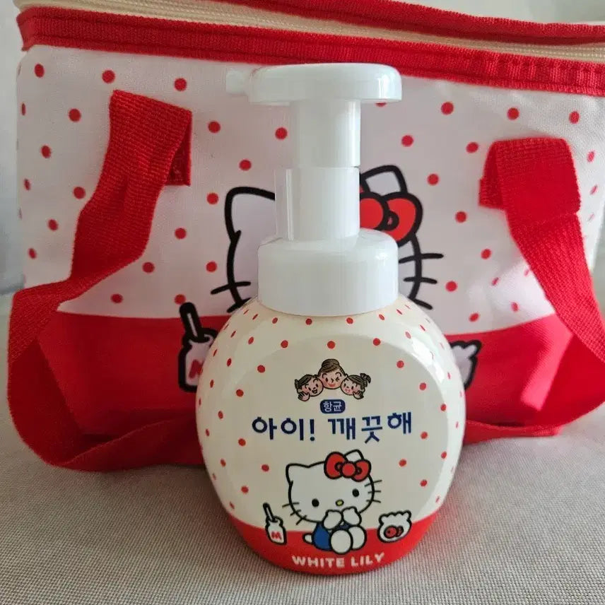 [BUNJANG] Hello Kitty Gentle Hand Wash White Lily Scent (250ml) / 헬로키티 아이 깨끗해 본품1개(250ml)
