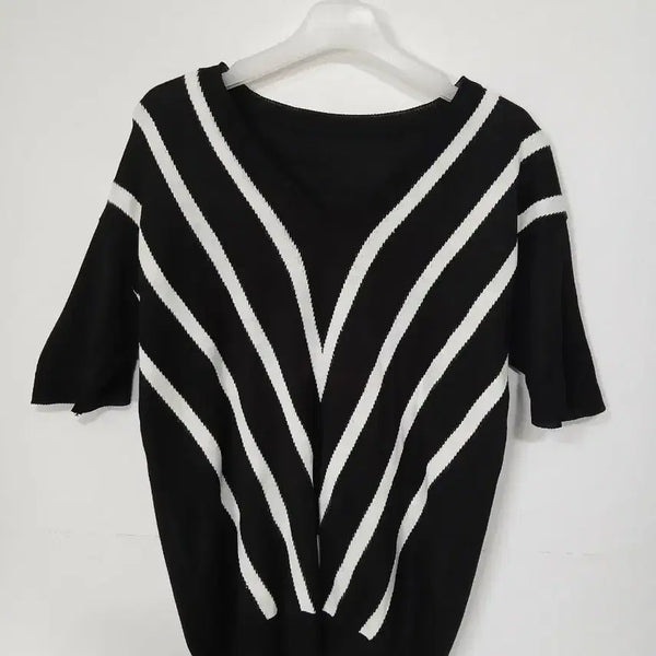 [BUNJANG] Black White Stripe V-Neck Knit S / 블랙 화이트 스트라이프 브이넥 니트 55 S
