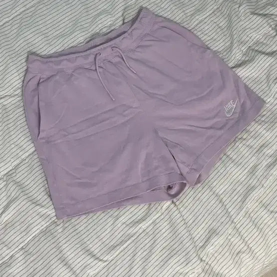 [BUNJANG] Nike Lavender Shorts / 나이키 라벤더색 반바지