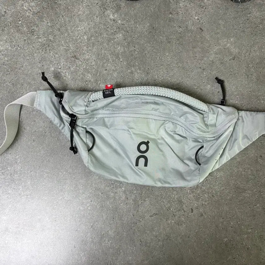 [BUNJANG] On Running Waist Bag / 온러닝 웨이스트백