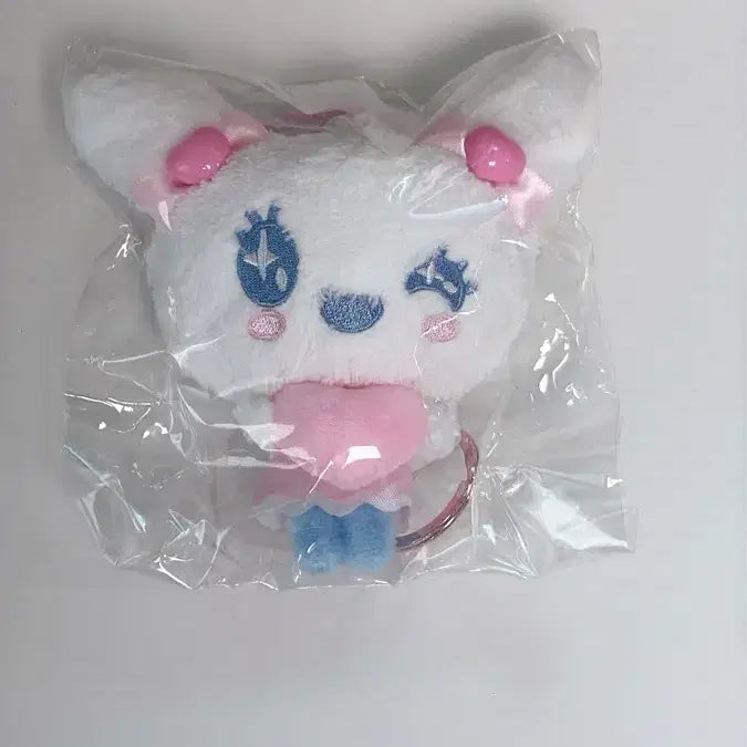 [BUNJANG] Tamagotchi Lovelychi Heart Rilpass Keyring / 타마고치 러블리치 하트 릴패스 키링/키홀더