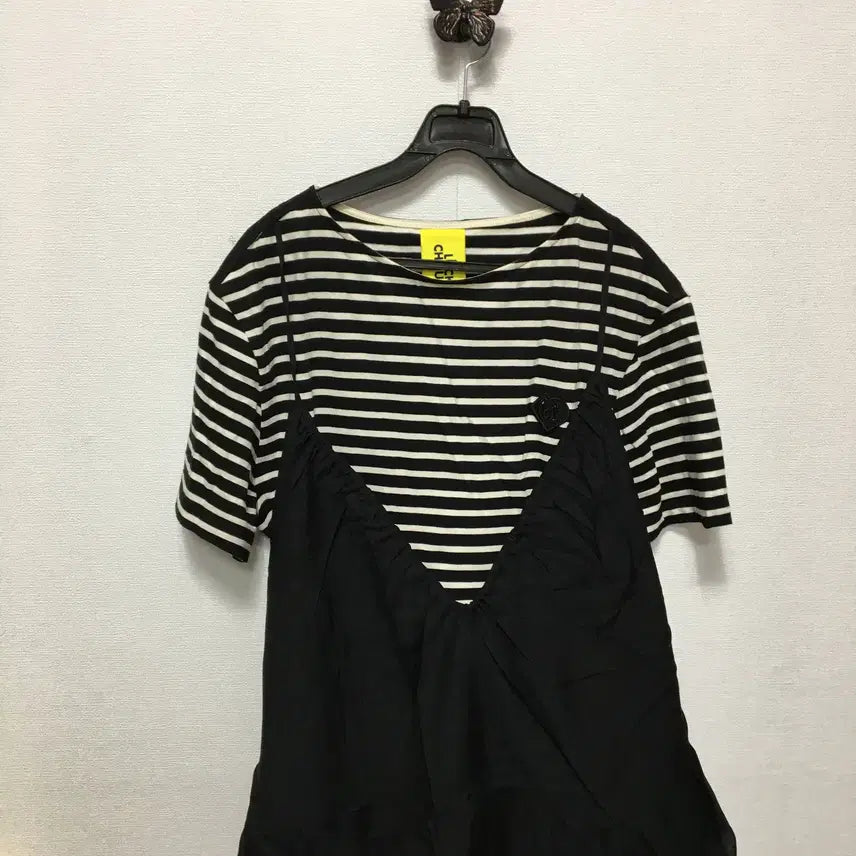 [BUNJANG] Lucky Chouette 2024 Short Sleeve Blouse / 2024 럭키슈에뜨 반팔 블라우스
