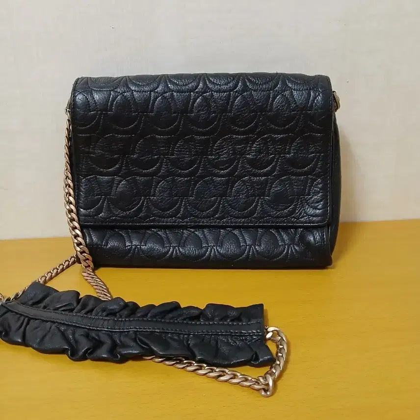 [BUNJANG] Lovecat Embossing Chain Bag / 러브캣 엠보싱 체인백
