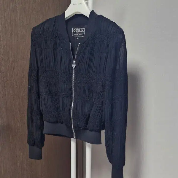[BUNJANG] Guess Chiffon Pleats Blouson Jacket Black XS / 게스(XS) 쉬폰 플리츠블루종 자켓 블랙