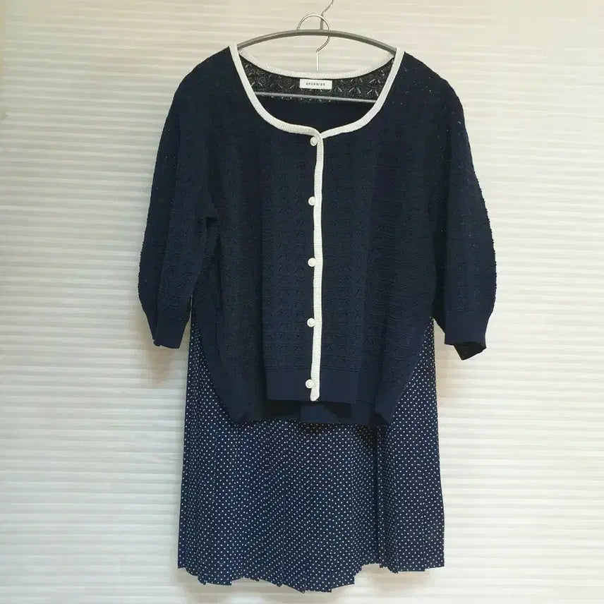 [BUNJANG] She's Miss Knit Cardigan & Chiffon Pleats Skirt Set / (셋업)쉬즈미스 니트가디건, 쉬폰 플리츠스커트
