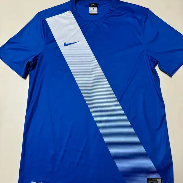[BUNJANG] Nike Dri-FIT Performance Short Sleeve T-Shirt - Size 100 / (상태SS) 나이키 기능성 러닝/풋살 드라이핏 반팔티셔츠100