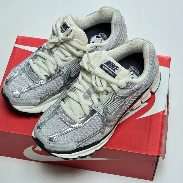 [BUNJANG] Nike Zoom Vomero 5 Silver / 나이키 줌 보메로 5 실버