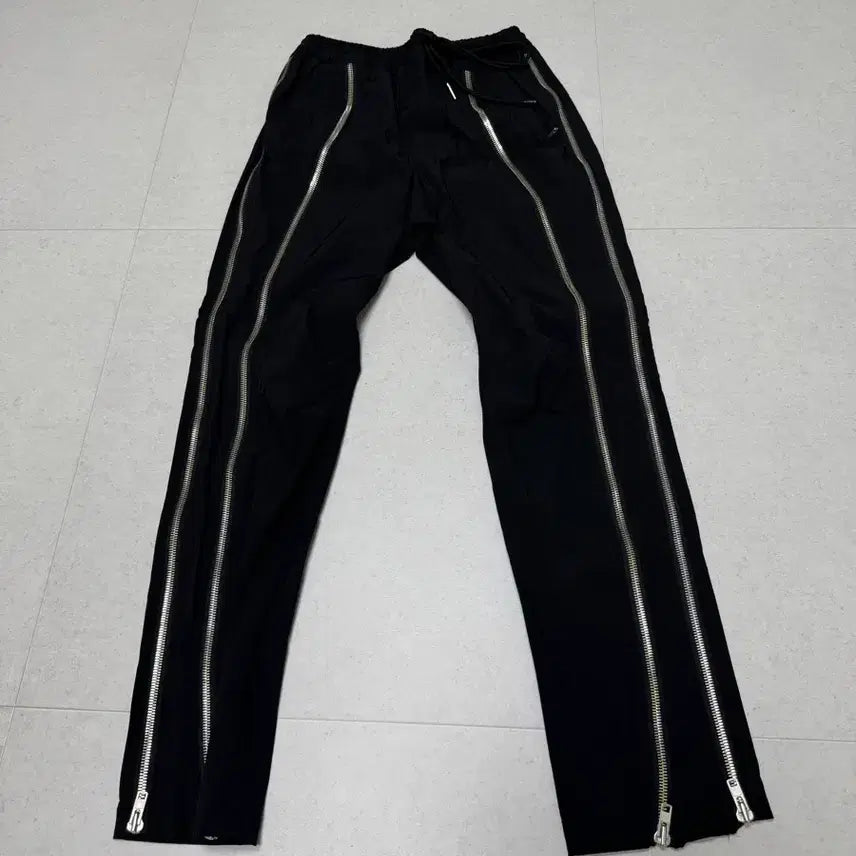 [BUNJANG] Undermycar Gunpowder Zipper Pants Black / <1> 언더마이카 사카 건파우더 지퍼 팬츠 블랙