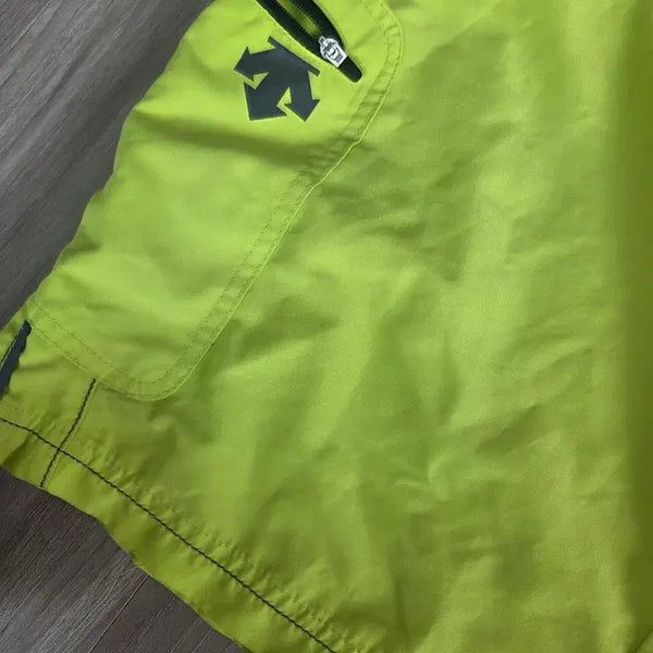 [BUNJANG] Descente Training Shorts Fluorescent Green / 수영복 데상트 트레이닝 반바지 형광 연두