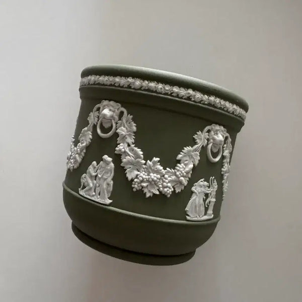 [BUNJANG] Wedgwood Jasperware Lion Bas-Relief Planter / 웨지우드 제스퍼웨어 사자부조  화분