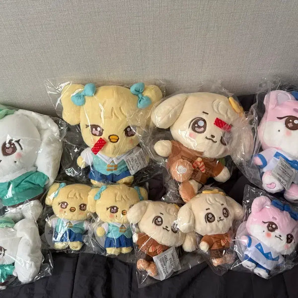 [BUNJANG] IVE Jang Wonyoung Everland Mini V Plush Doll (Sealed) / (미개봉) 아이브 ive 에버랜드 01 02미니브 캐스트 플러시 장원영