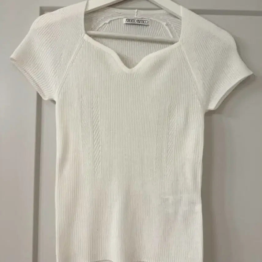[BUNJANG] Angelo Bianco Ivory Heart Neck Knit / 안젤로비안코 아이보리 니트