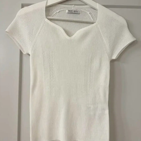 [BUNJANG] Angelo Bianco Ivory Heart Neck Knit / 안젤로비안코 아이보리 니트