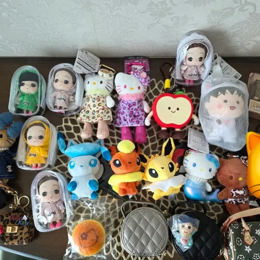 [BUNJANG] Character Plushies, Figure, Pouch, and Keychain Bundle / 인형/피규어/파우치/키링 일괄