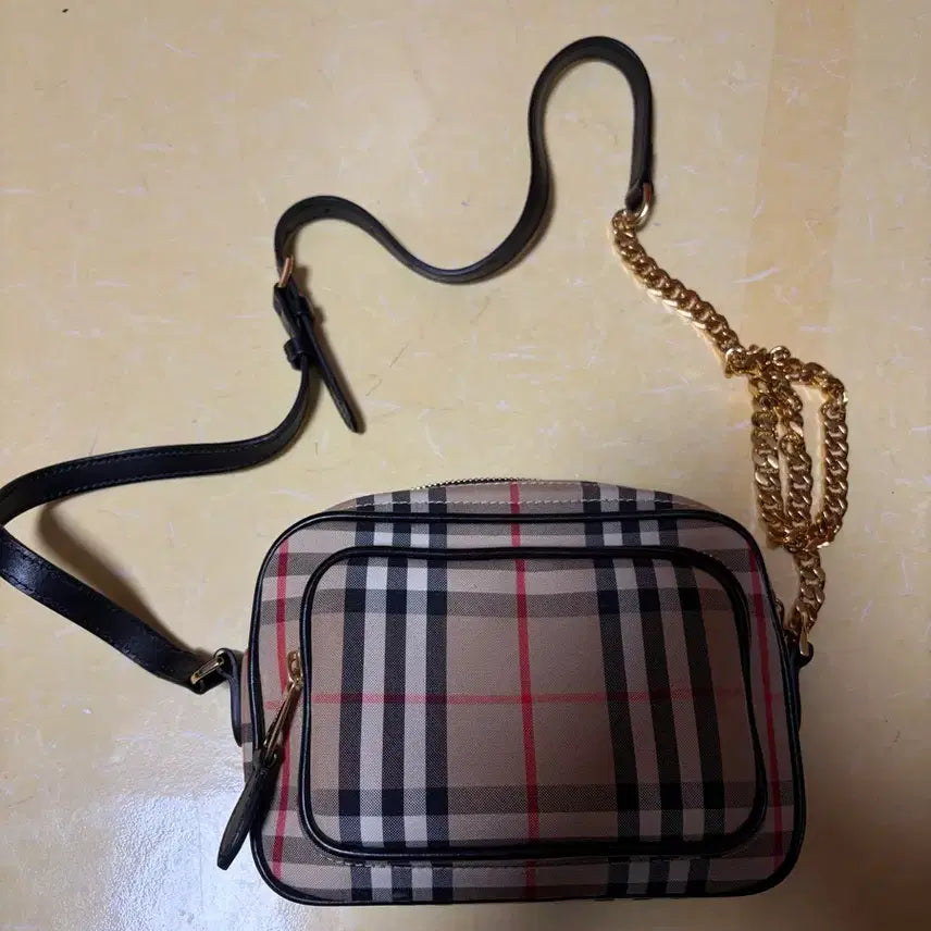 [BUNJANG] Burberry Vintage Check Camera Bag / 버버리 빈티지 체크 카메라백