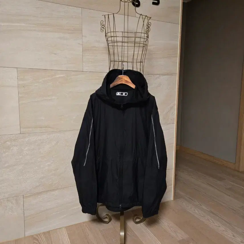 [BUNJANG] New Balance Men's Windbreaker Jacket / [110] 뉴발란스 남성 바람막이 자켓 런닝복