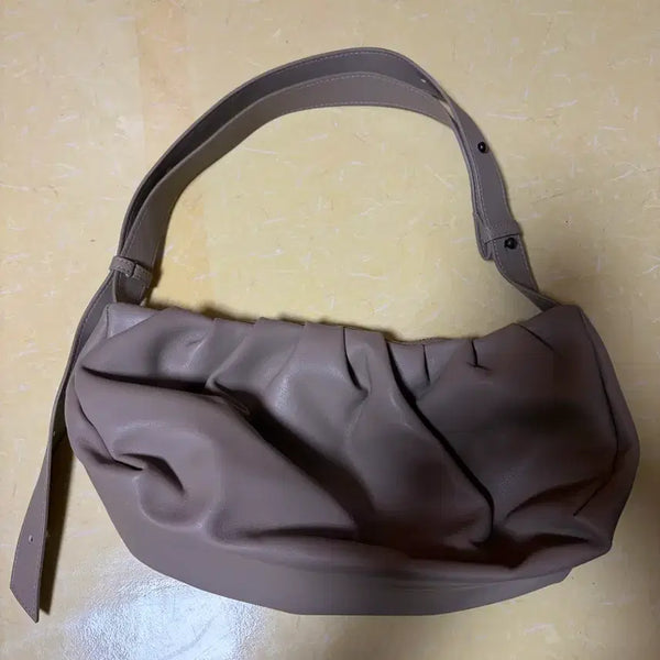 [BUNJANG] ALICE MARTHA Erin Shirring Bag / 앨리스마샤 에린 셔링백