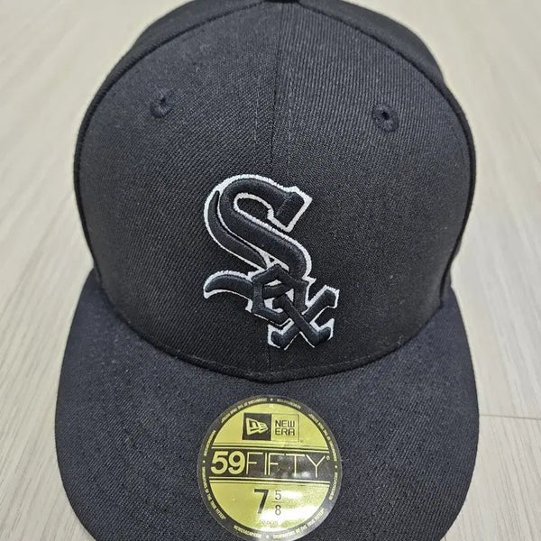 [BUNJANG] New Era 59FIFTY Chicago White Sox Black Hat 7 5/8 / 뉴에라 59FIFTY 시카고 화이트삭스 블랙 7 5/8