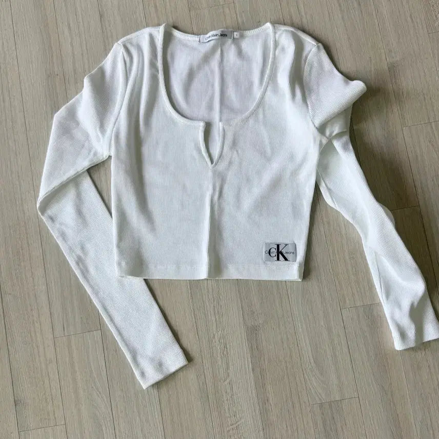 [BUNJANG] Calvin Klein Ribbed Long Sleeve T-Shirt / 캘빈클라인 긴팔티