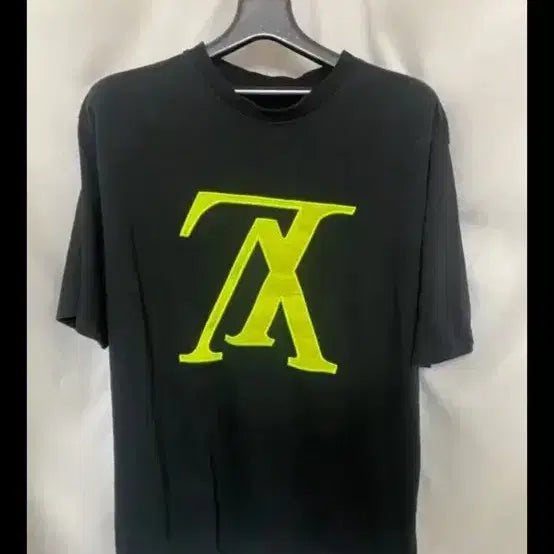 [BUNJANG] Fluorescent Logo Box Fit Oversized Short Sleeve T-Shirt Black / 형광 로고 박스핏 오버핏 반팔 티셔츠 블랙