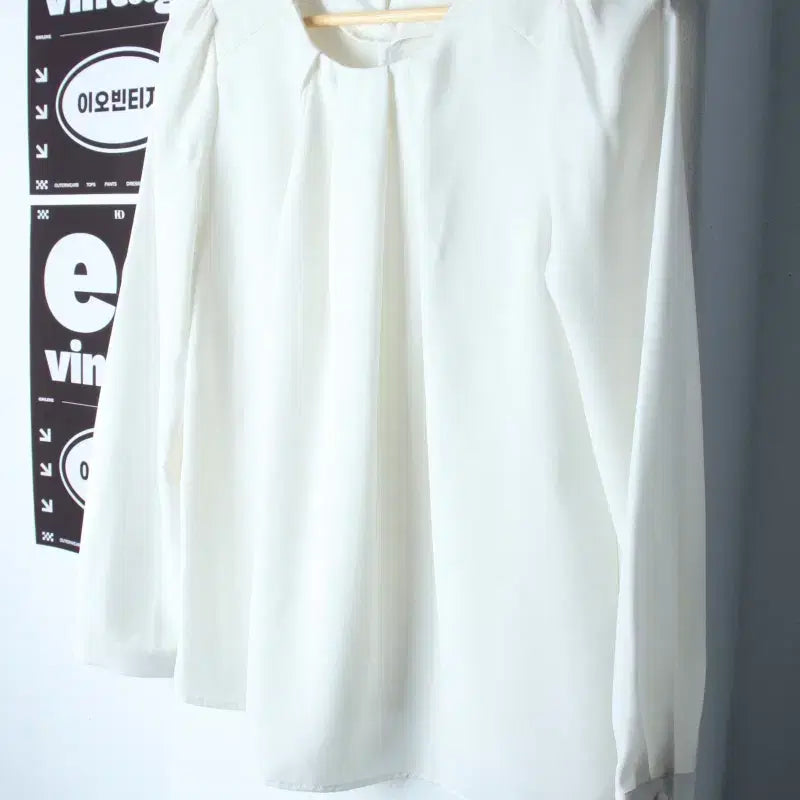 [BUNJANG] S-M Clavis Plain White Blouse / W(S-M) 클라비스 셔츠 남방 블라우스 무지 화이트 놈코어-H34500