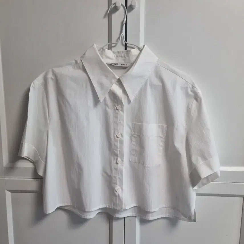 [BUNJANG] Mixxo White Cropped Short Sleeve Shirt (S) / 믹쏘 화이트 크롭 셔츠 스몰 mixxo