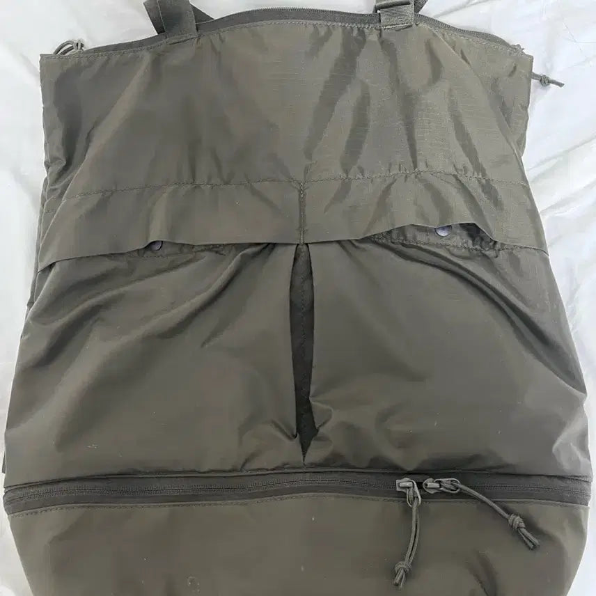 [BUNJANG] Uniqlo Helmet Bag / 유니클로 헬멧백