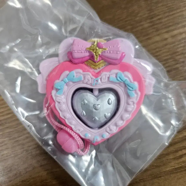 [BUNJANG] Pretty Cure Idol Heart Brooch Gacha (Sealed) / 너랑 아이돌 프리큐어 가챠 아이돌하트브로치(미개봉)