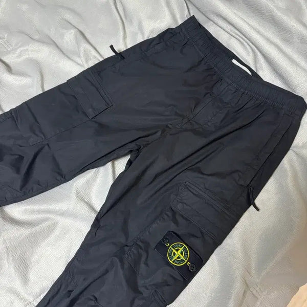 [BUNJANG] Stone Island 22SS Cargo Black Pants / 22ss) 새상품 스톤아일랜드 카고 블랙 팬츠