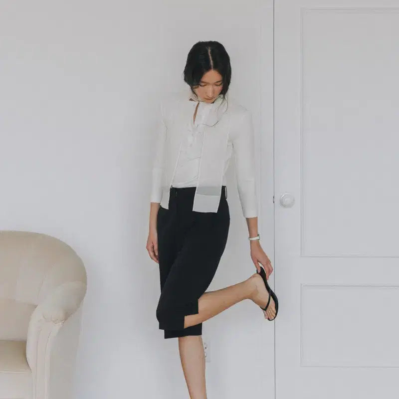 [BUNJANG] Parfaim SIA Capri Slit Pants - Black / 파르벵 SIA CAPRI SLIT PANTS_BLACK