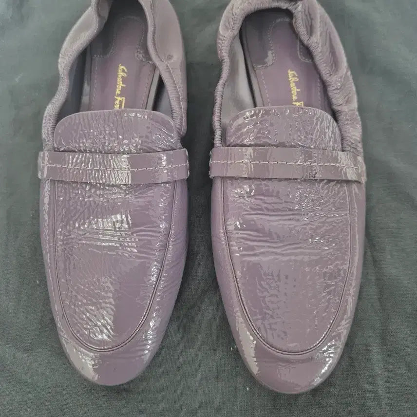 [BUNJANG] Salvatore Ferragamo New Loafers Lavender Enamel Leather Shoes 230 / 페라가모신형로퍼230사이즈