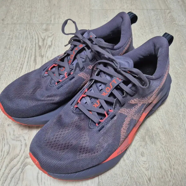 [BUNJANG] Asics NovaBlast 5 Running Shoes (275mm) / 노바블라스트5 275mm