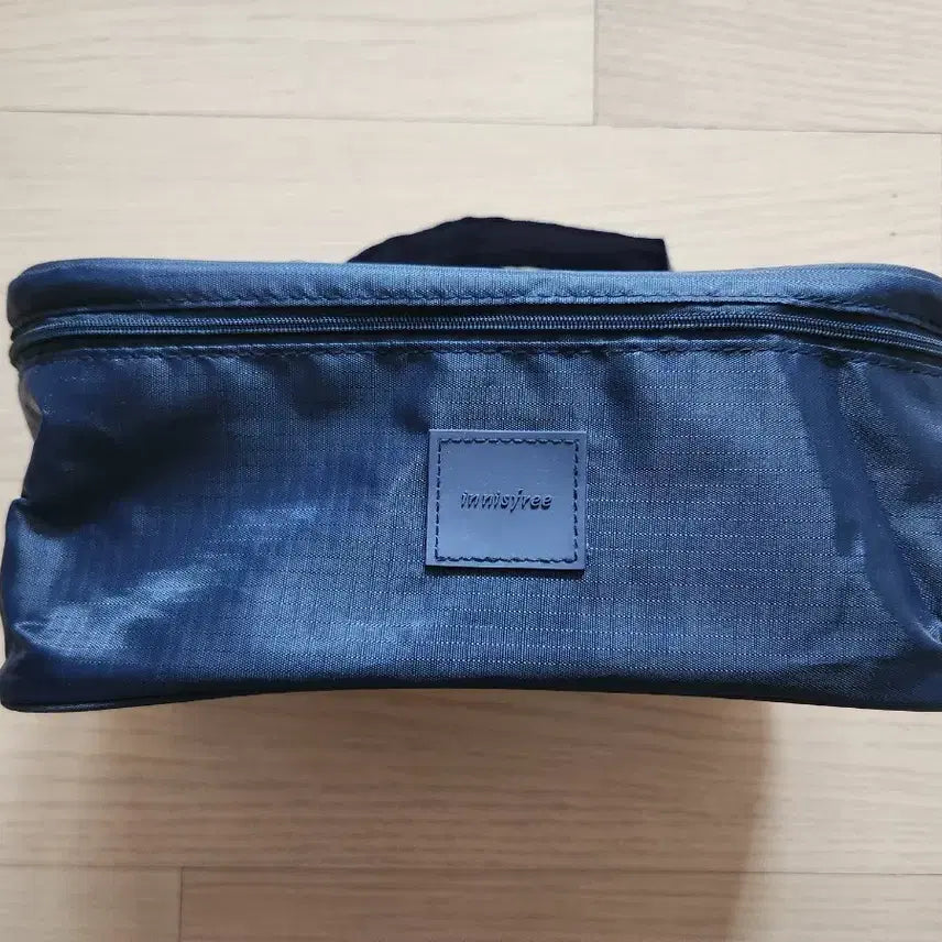 [BUNJANG] Innisfree Square Travel Pouch (Navy) / 사각 트래블파우치(네이비)