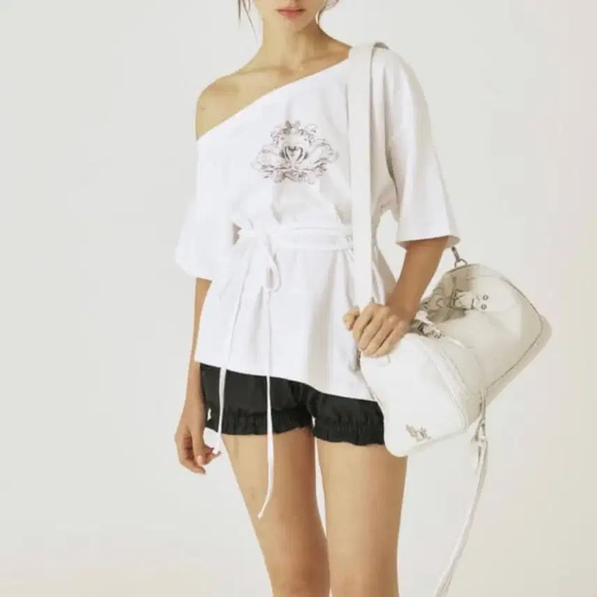 [BUNJANG] Third Time's Swan One-Shoulder T-Shirt Balletcore Cover-up / 쓰리타임즈 스완 원숄더 티셔츠 발레코어 발레복 커버업